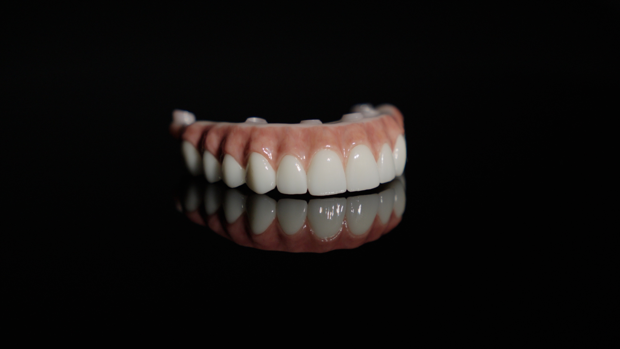 You are currently viewing The Beginner’s Guide to Full Mouth Dental Implants